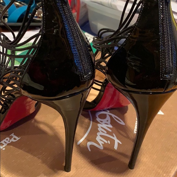 Red bottoms - Picture 3 of 6